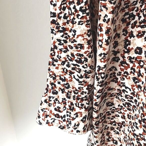 Velvet 🤍 Heart White, Rust & Black Buttondown Print Shirt, Size 1X - Picture 3 of 7